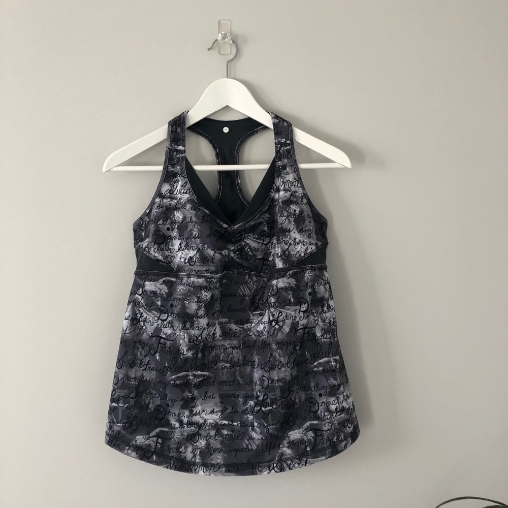 💸💸Lululemon Tank Top V-Neck Keyhole Back 10